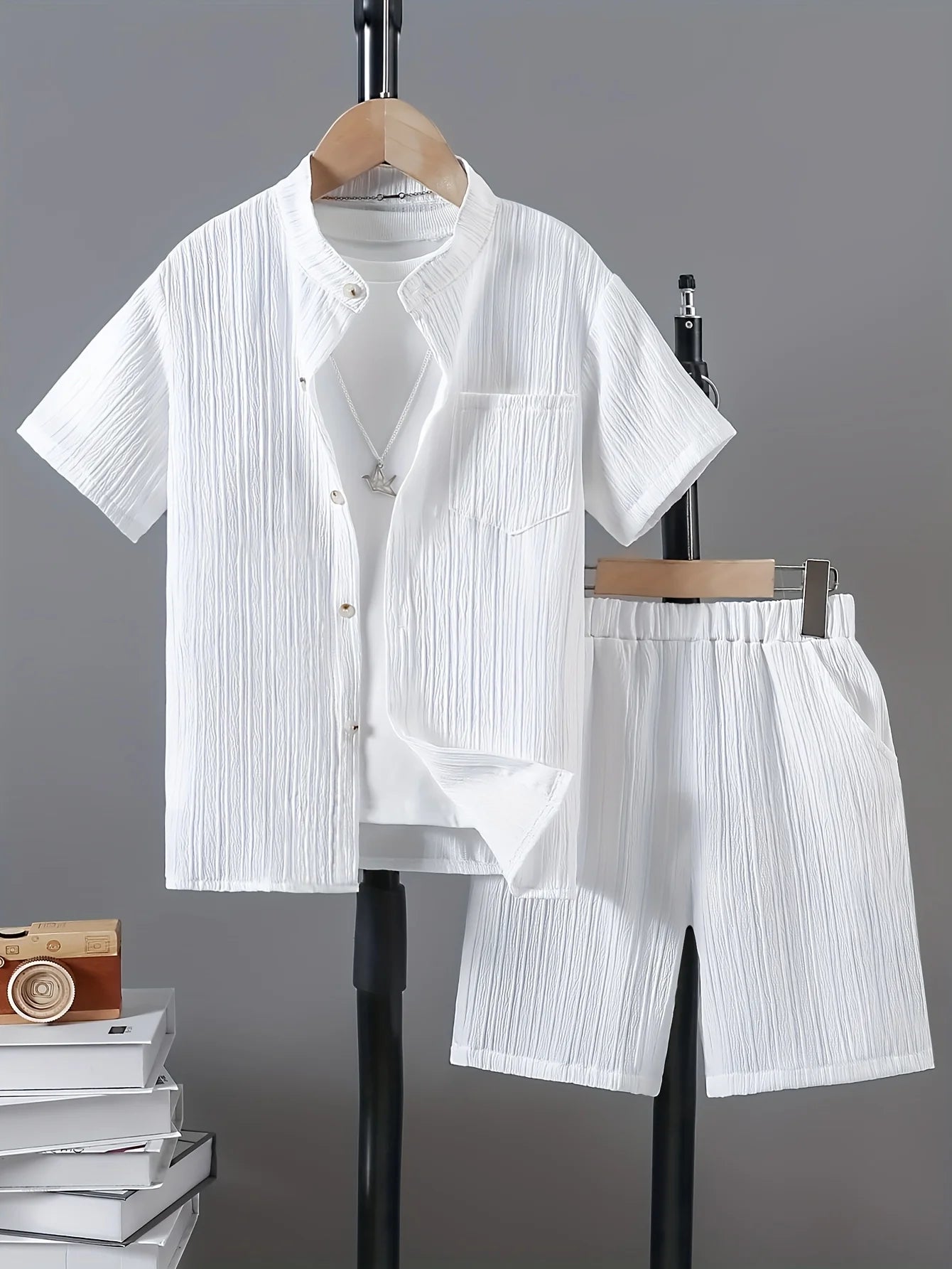 Boys' Textured Fabric Round Neck Shorts Shirt Short-Sleeved Suit